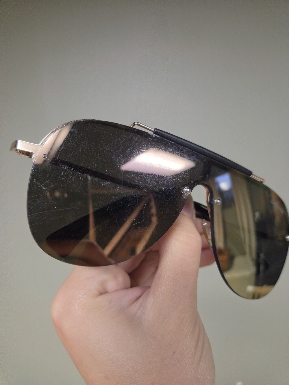 ​Carrera MB 721 Shield Sunglasses - Gold Frame, Gradient Lens (Missing One Screw - Picture 5 of 10